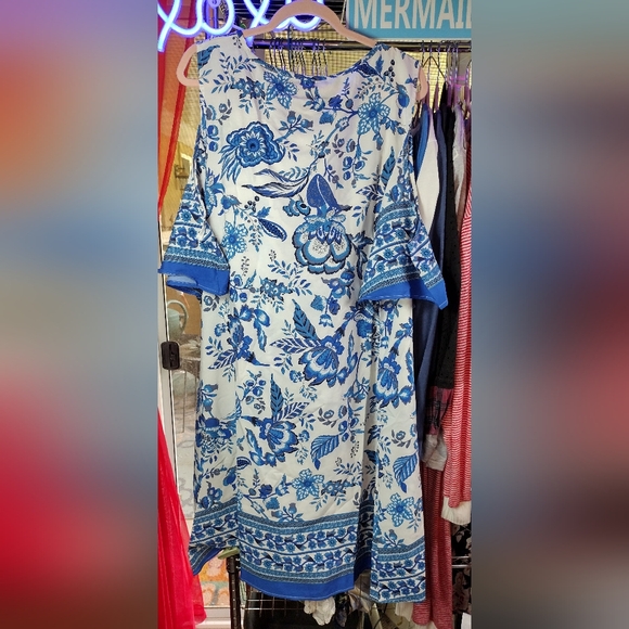 Sz 20 NEW Blue/White Floral Cold Shoulder Dress 27.75" PTP, 43.75" Long SOFT - Picture 8 of 15